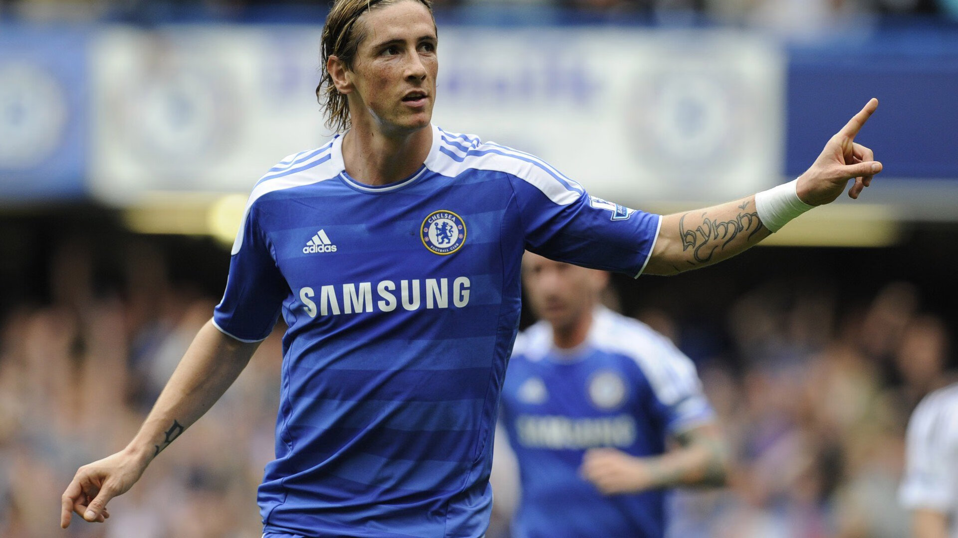 简：迅猛的跑动和精准的射门能力，使他成为全黑队的攻击利器