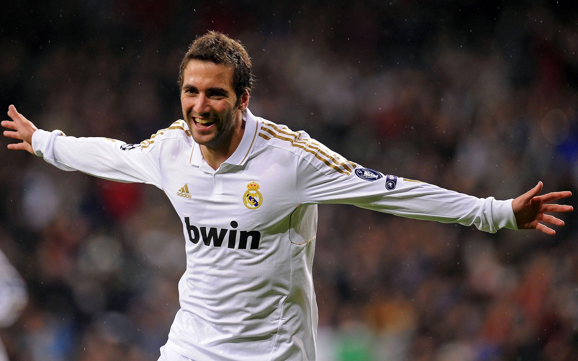 转会市场：豪门锁定年轻锋线，新援能否迅速融入？，2021豪门转会